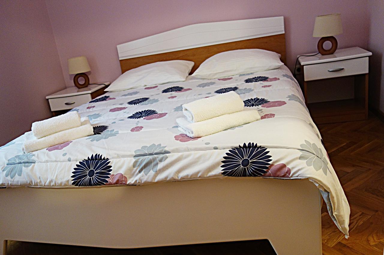 Hotel Park Drniš 외부 사진