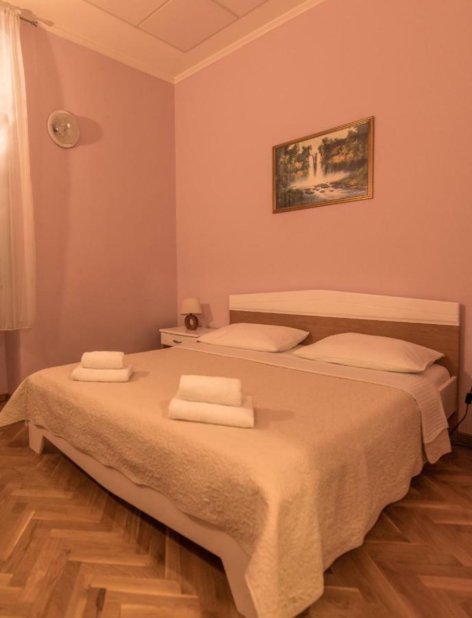 Hotel Park Drniš 외부 사진