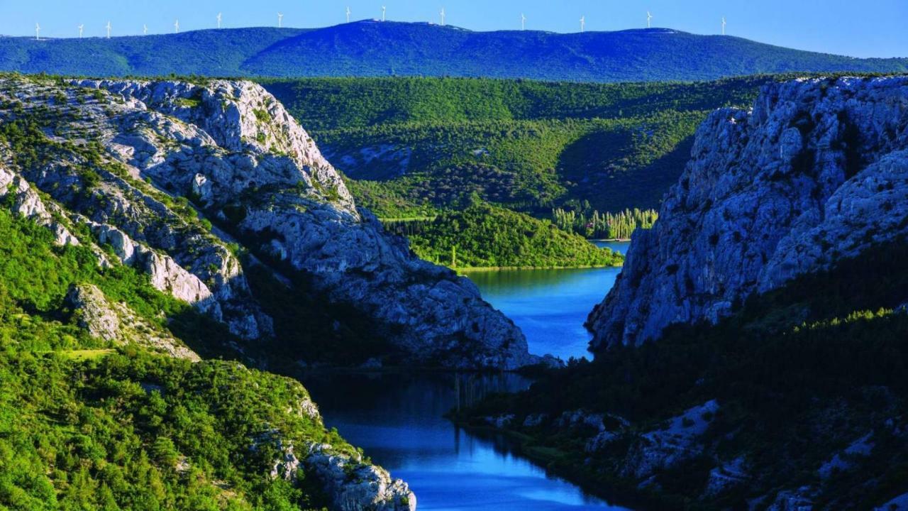 Hotel Park Drniš 외부 사진